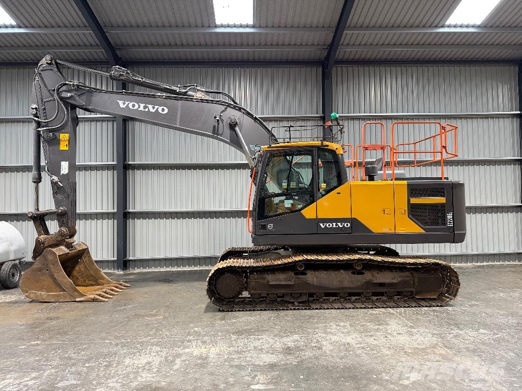 Volvo EC 220 E Roomikekskavaatorid