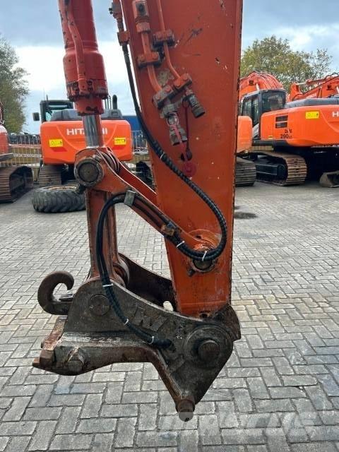 Hitachi ZX 160 W Ratasekskavaatorid