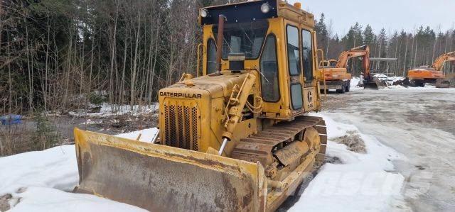 CAT D4E Buldooserid