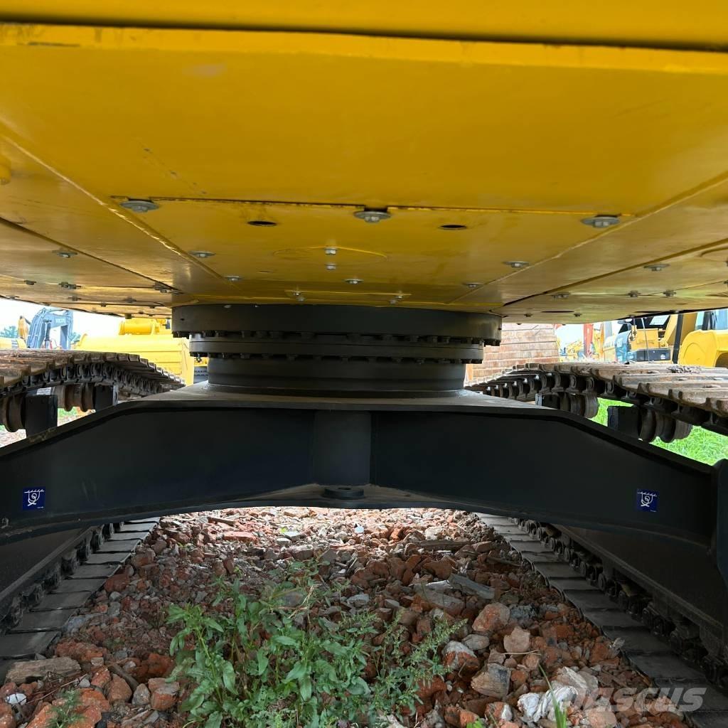 Komatsu 400-7 Roomikekskavaatorid