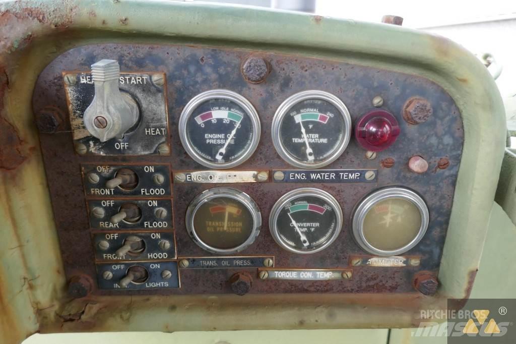 CAT D7F Ex-army Buldooserid