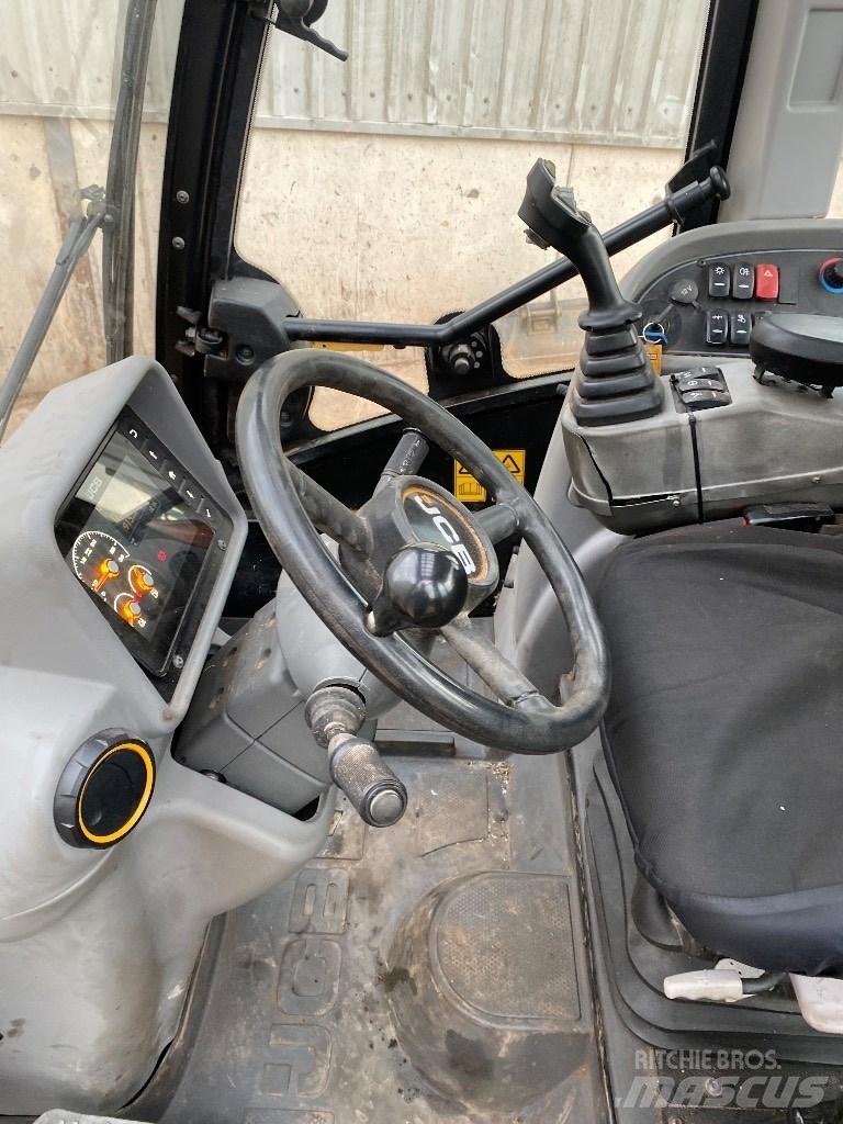 JCB TM 320 S Põllumajanduslikud teleskoopkäitlejad