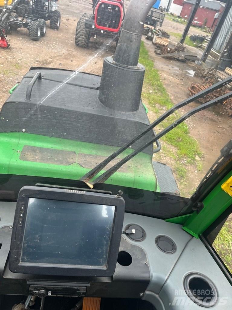 John Deere 1210 G Forwarderid
