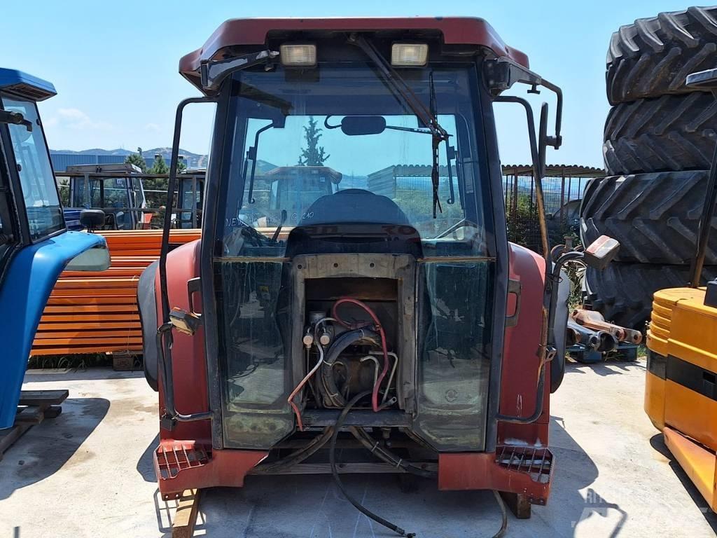 New Holland G 210 kabiinid