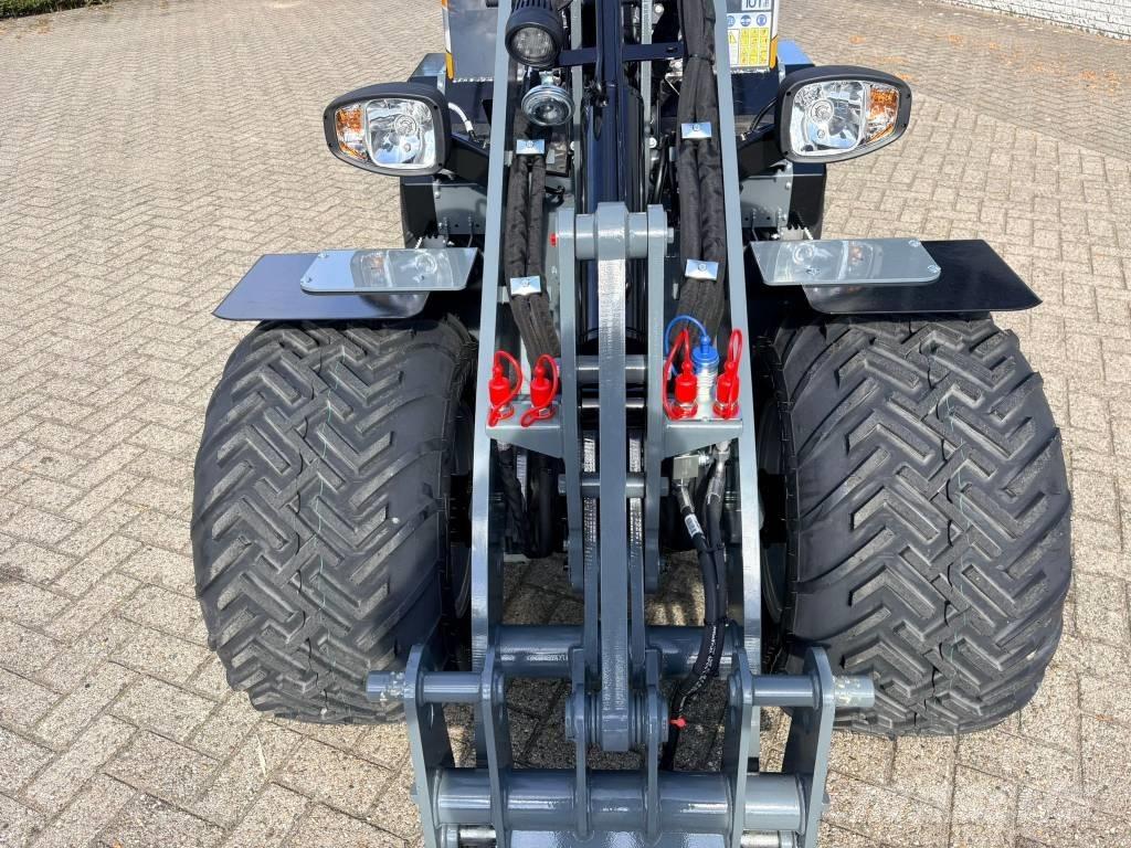 Giant G2500HD Xtra Väikelaadurid