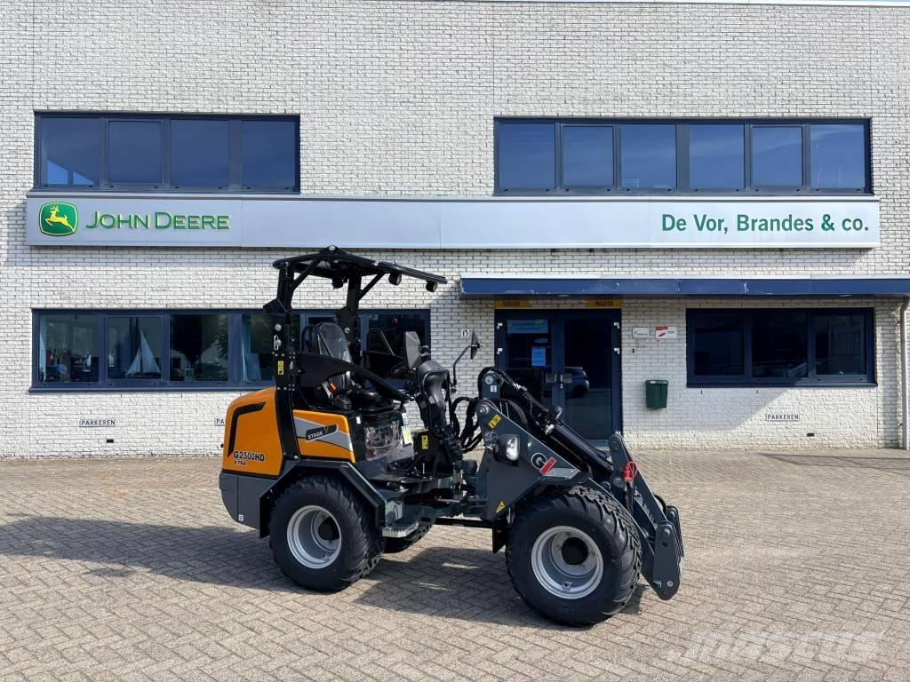 Giant G2500HD Xtra Väikelaadurid