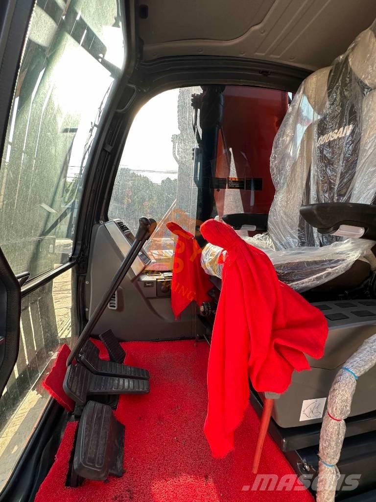 Doosan DX 225 LC Roomikekskavaatorid