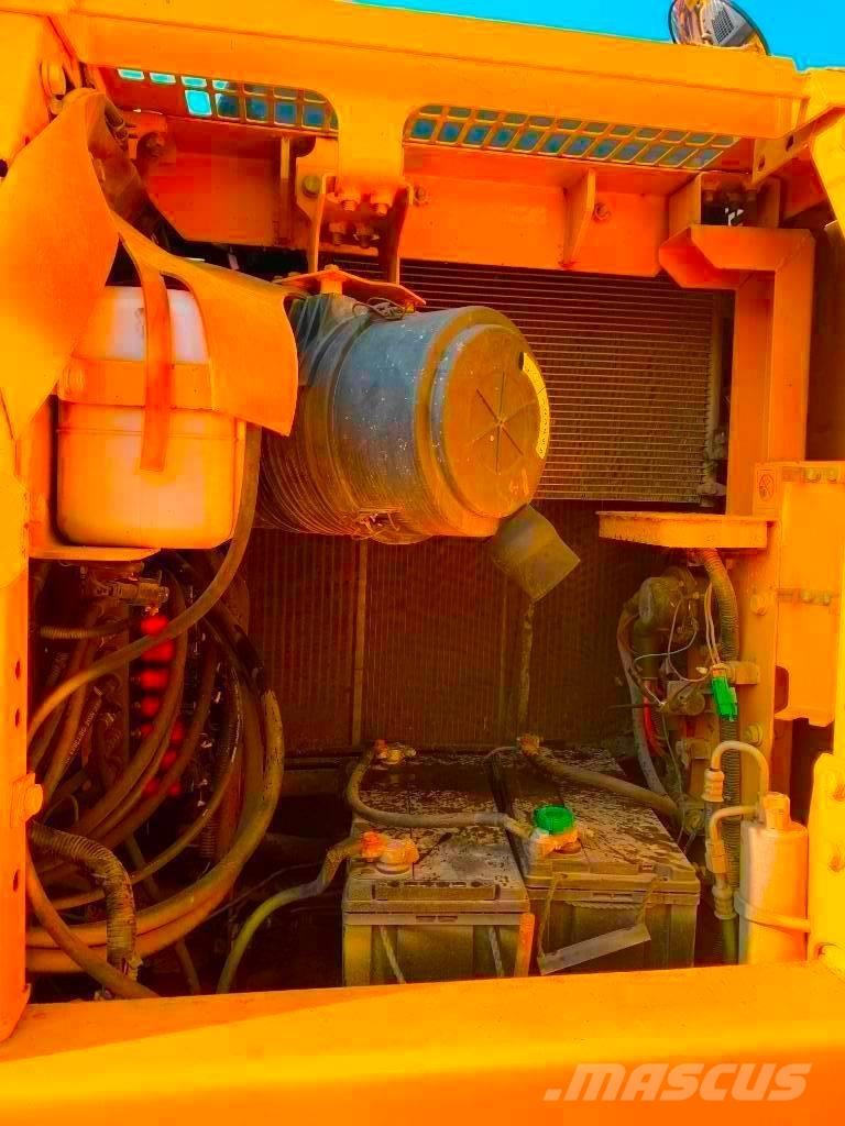 Komatsu PC 130 Roomikekskavaatorid