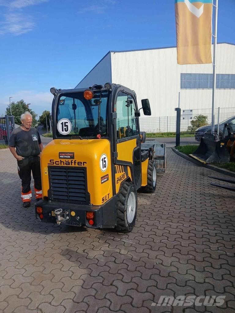 Schäffer 2428 SLT Kompaktlaadurid