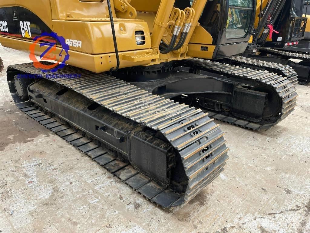 CAT 320 C Roomikekskavaatorid