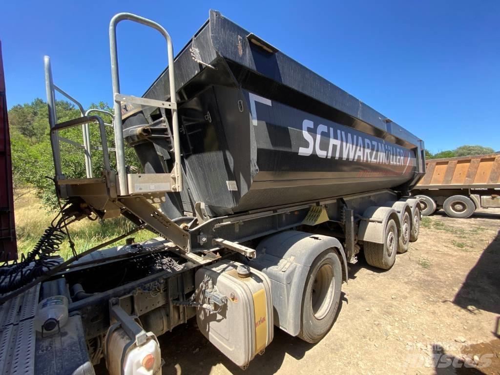 Schwarzmüller SK Kallur-poolhaagised