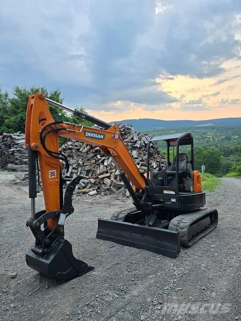 Doosan DX 50 Z Roomikekskavaatorid