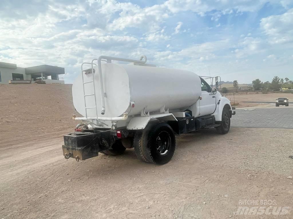 Ford F 750 XLT Veepaagiga autod