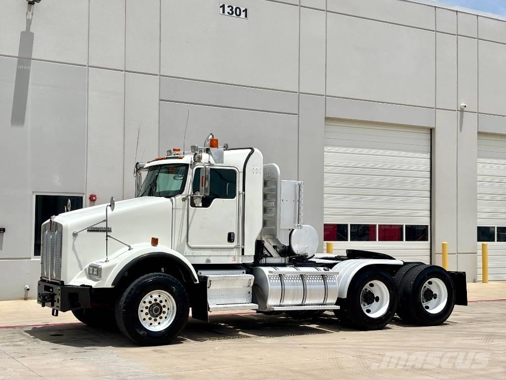 Kenworth T 800 Sadulveokid