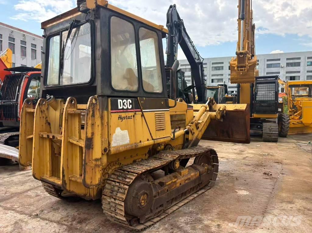 CAT D3C Buldooserid
