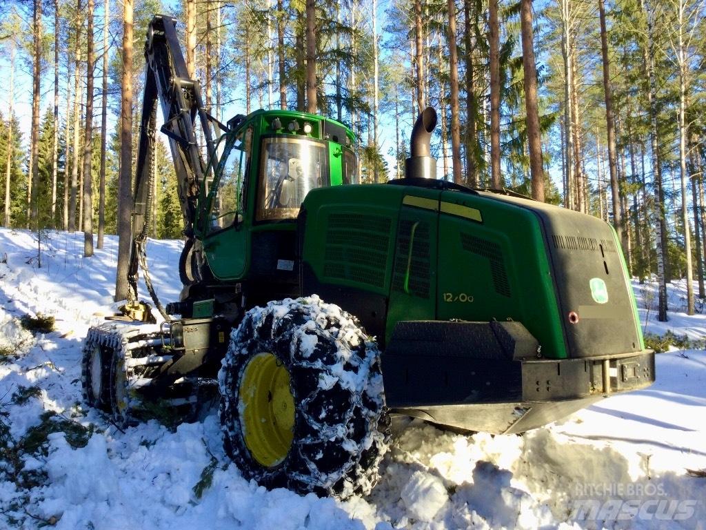 John Deere 1270G 6W Harvesterid