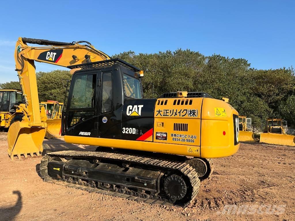CAT 320 D L Roomikekskavaatorid