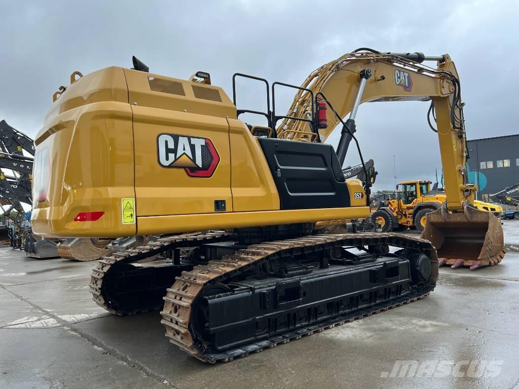 CAT 352 Roomikekskavaatorid