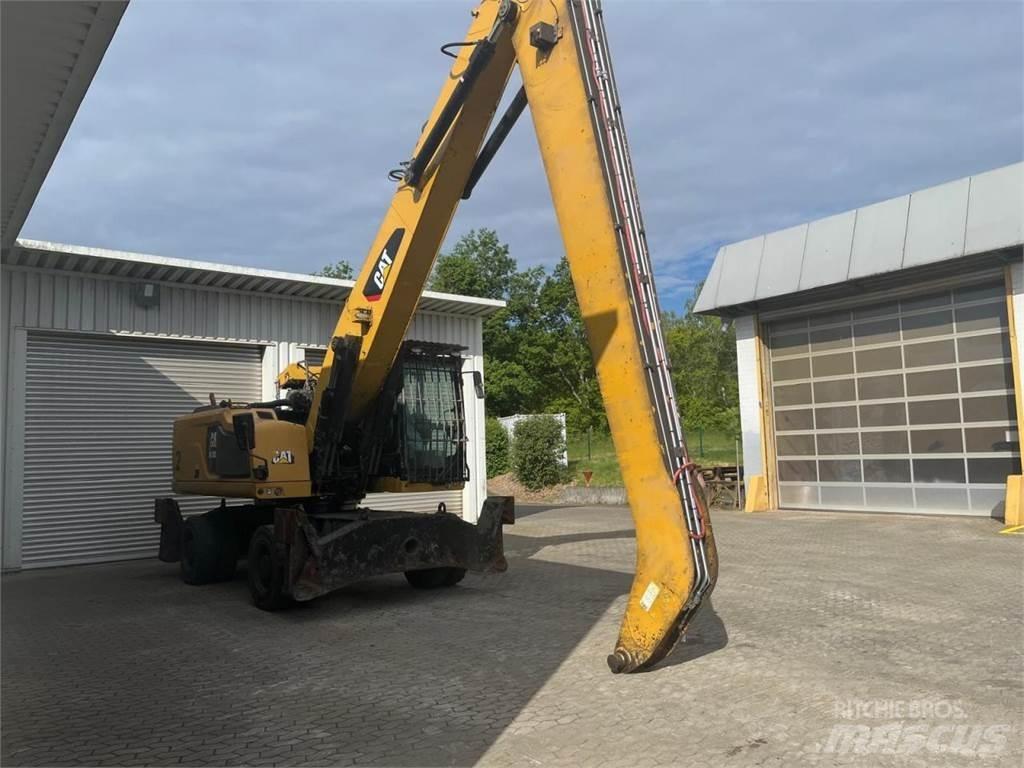 CAT MH3026 Ratasekskavaatorid