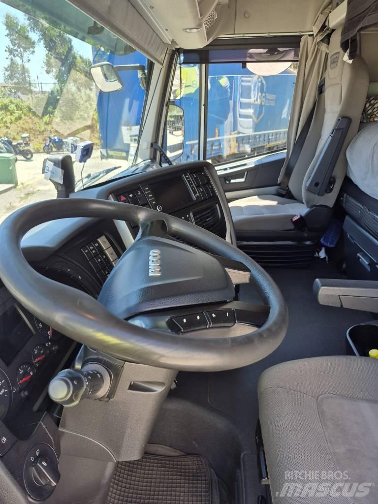 Iveco Stralis 460 Sadulveokid