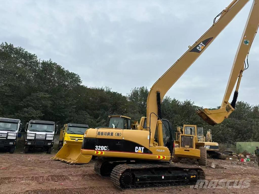 CAT 320 C L Pika noolega ekskavaatorid