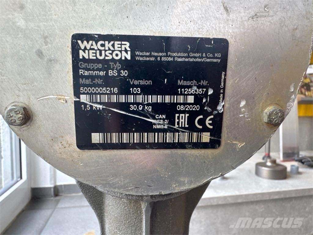 Wacker Neuson BS30 Vibroplaadid