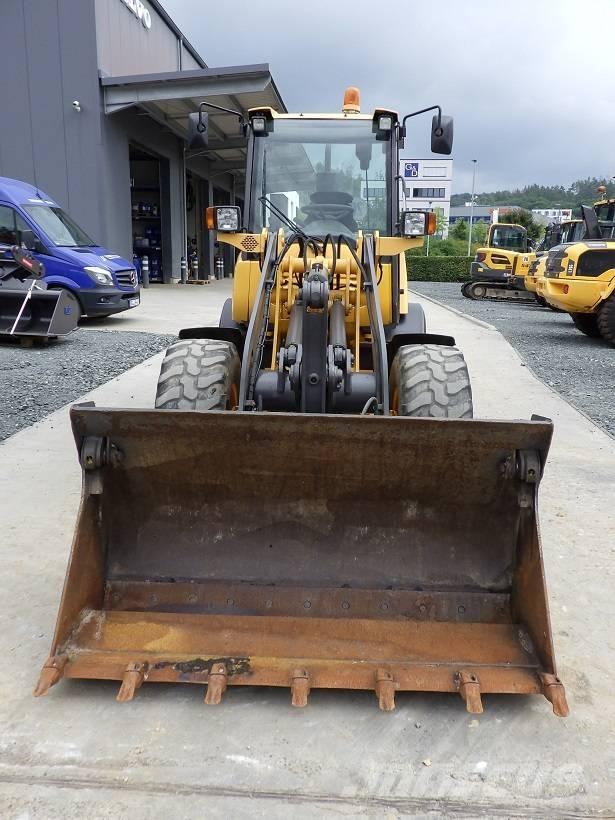 Volvo L 25 F Rataslaadurid