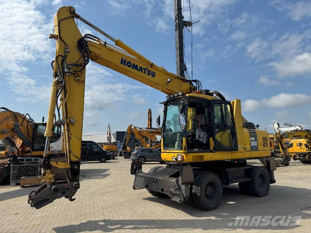 Komatsu PW 200-7 Ratasekskavaatorid