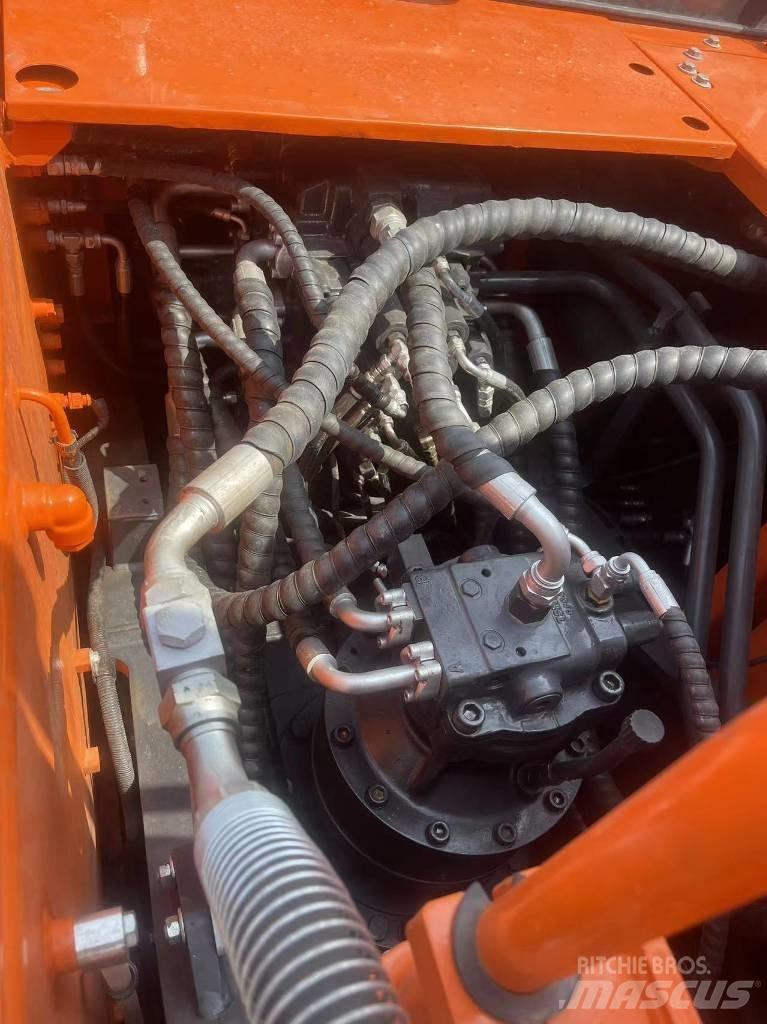 Doosan DX 225LC-9C Roomikekskavaatorid