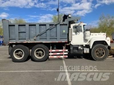 Mack RD 690 SX Kallurid