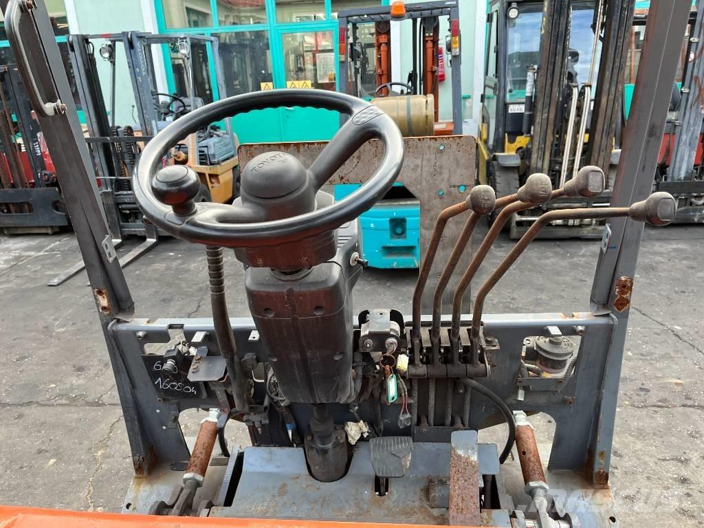 Toyota 5FBF25    V-4201 Elektritõstukid