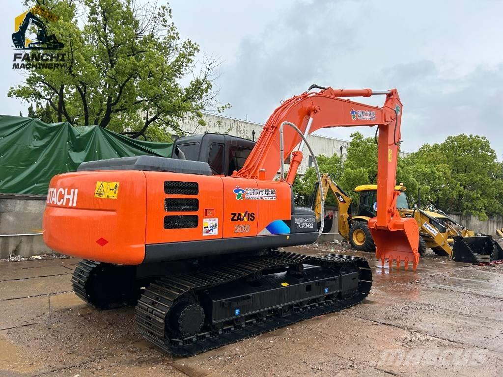 Hitachi ZX200 Väikeekskavaatorid 7t-12t