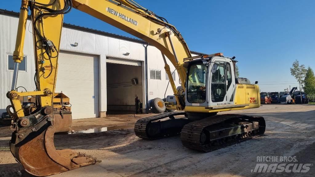 New Holland E 215 B Roomikekskavaatorid