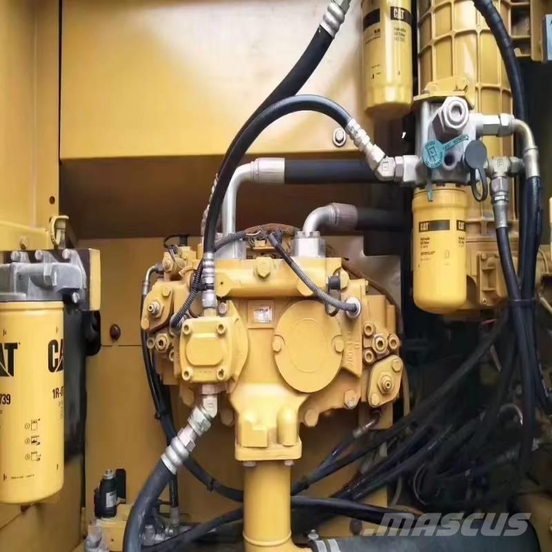 CAT 325 D Roomikekskavaatorid