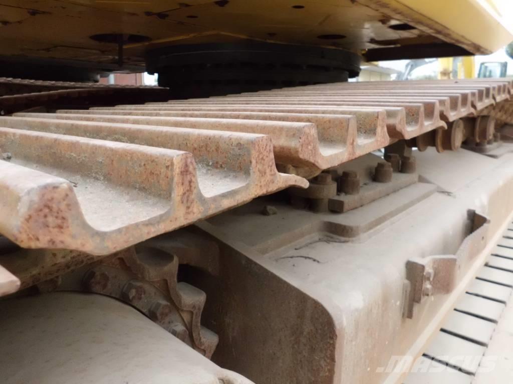 Komatsu PC 450 Roomikekskavaatorid