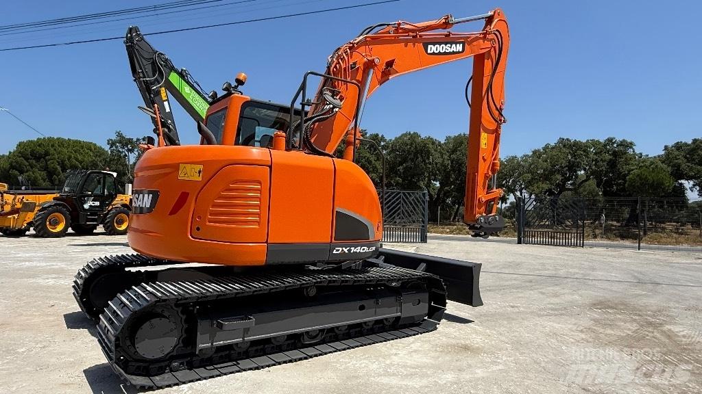  Dossan DX140LCR Roomikekskavaatorid