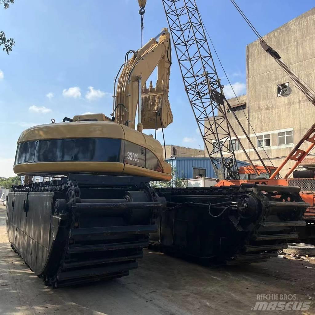 CAT 320 C Amfiib ekskavaatorid