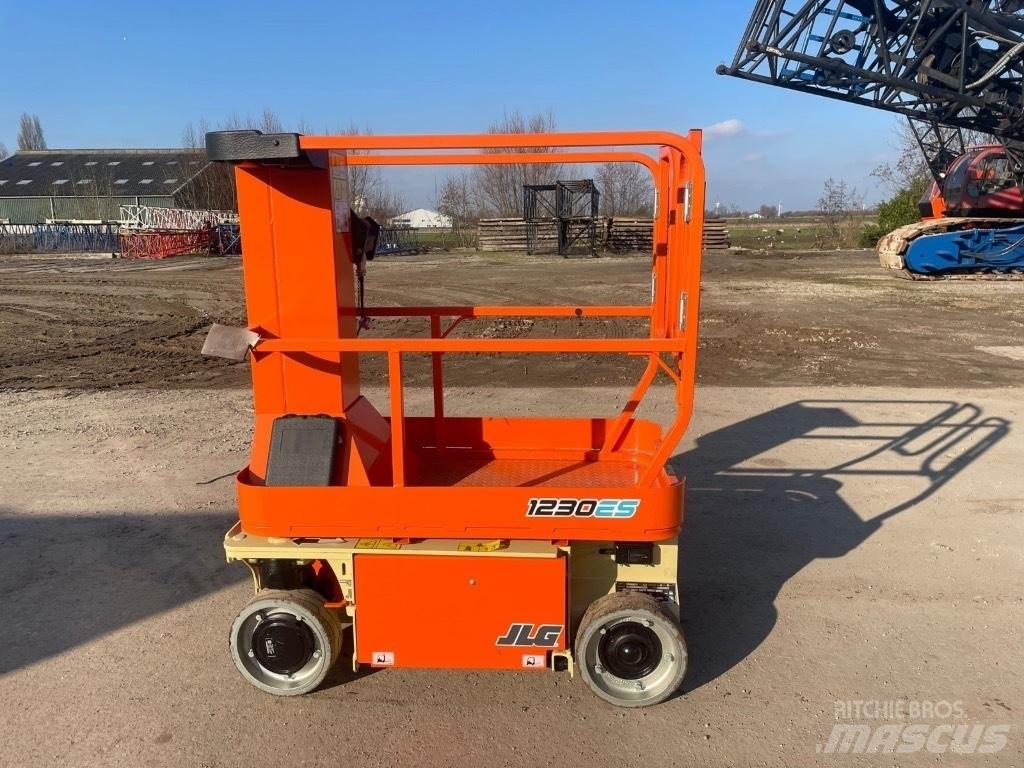 JLG 1230 ES Käärtõstukid