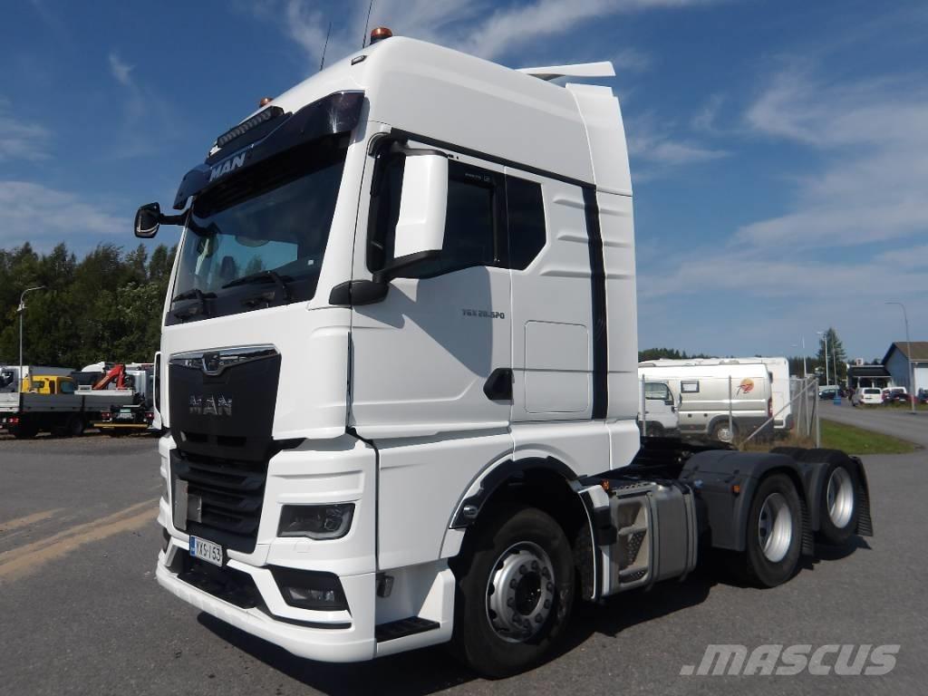 MAN TGX 28.520 Sadulveokid