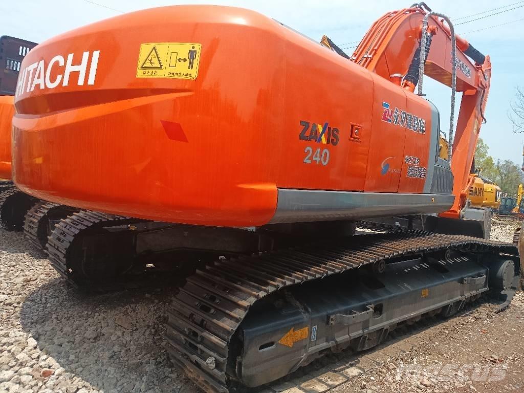 Hitachi zx240 Roomikekskavaatorid