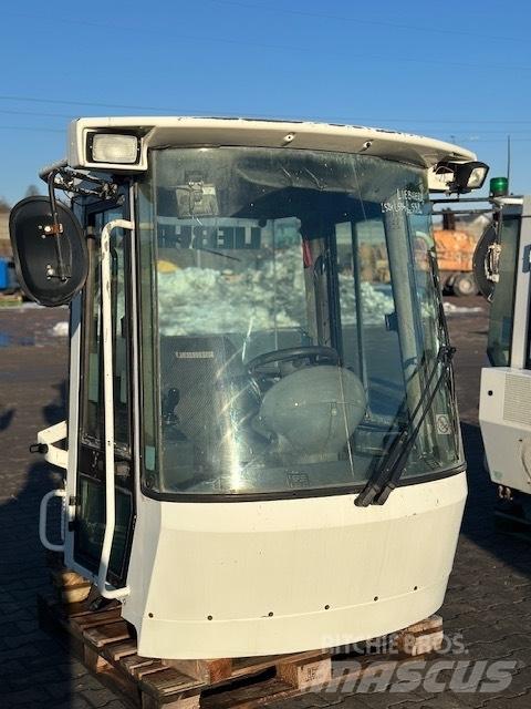Liebherr L 538 CAB Kabiinid