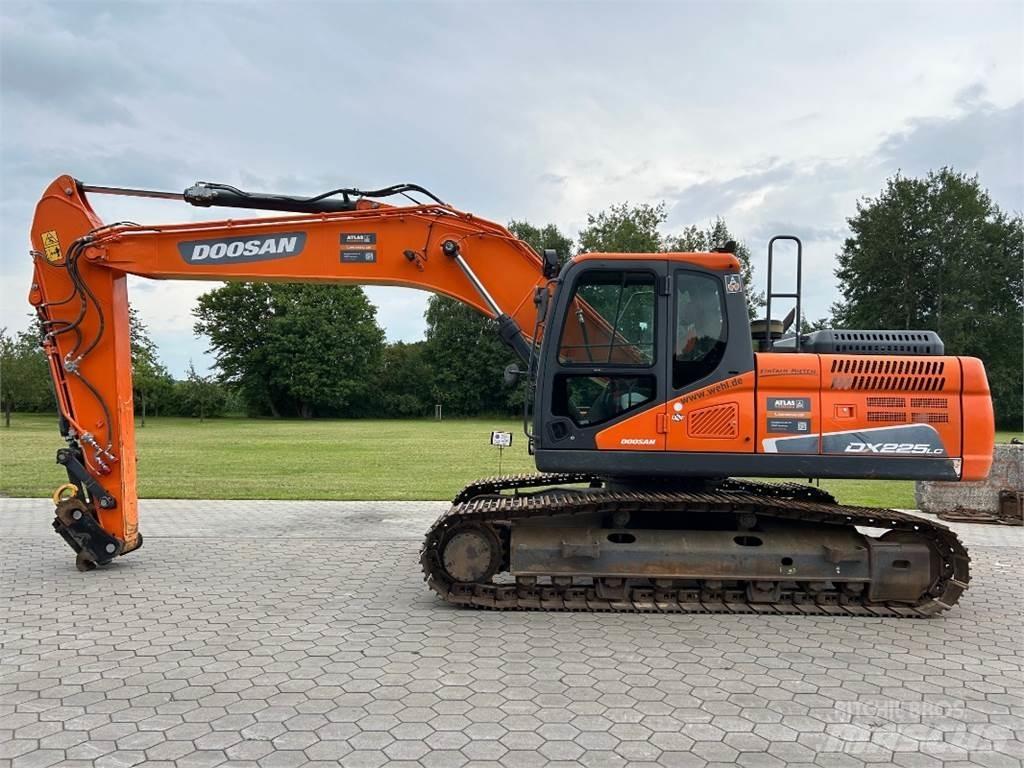 Doosan DX225LC-5 Roomikekskavaatorid