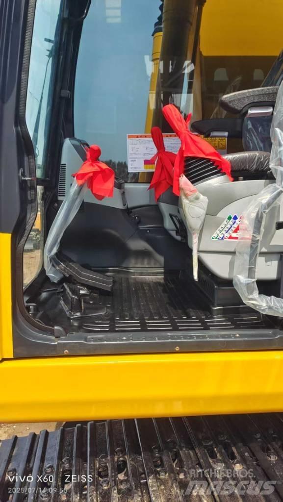 Komatsu PC 220 Miniekskavaatorid < 7 t
