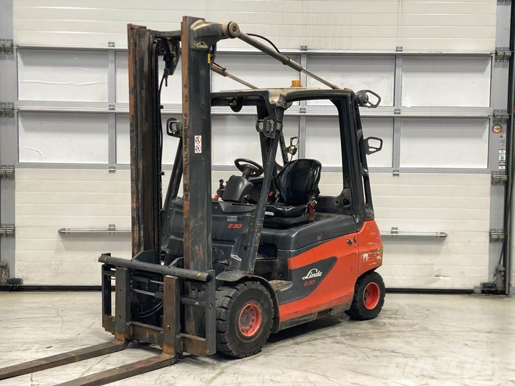 Linde E30-01 Elektritõstukid