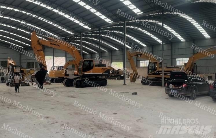 Komatsu 400-8 Roomikekskavaatorid