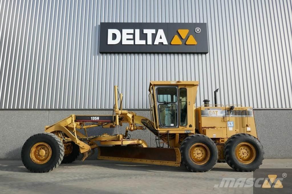 CAT 135H Greiderid