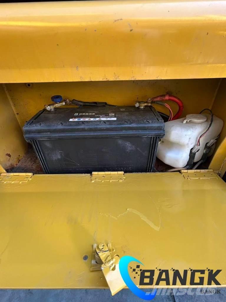 CAT 420 F Ratasekskavaatorid