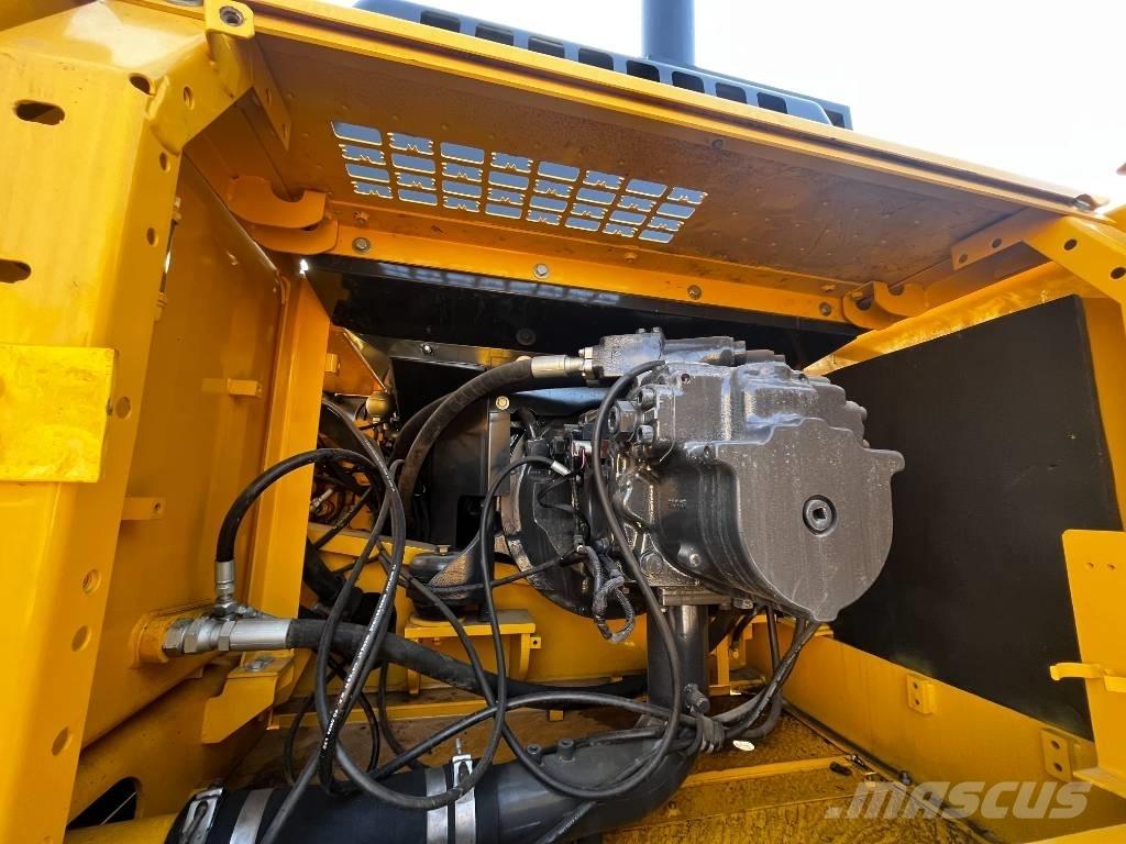 Komatsu PC 450 Roomikekskavaatorid