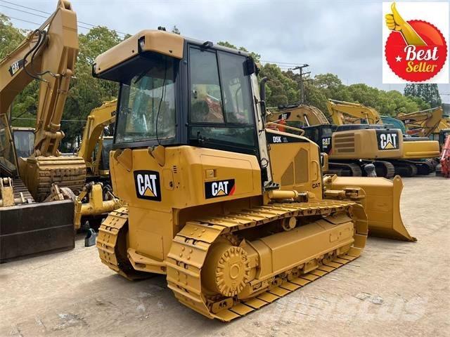CAT D 5 K Buldooserid