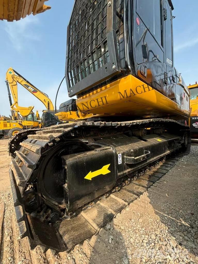 CAT 320D2L Roomikekskavaatorid